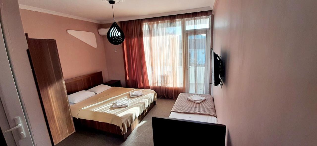 Tamazi Hotell Kobuleti Exteriör bild