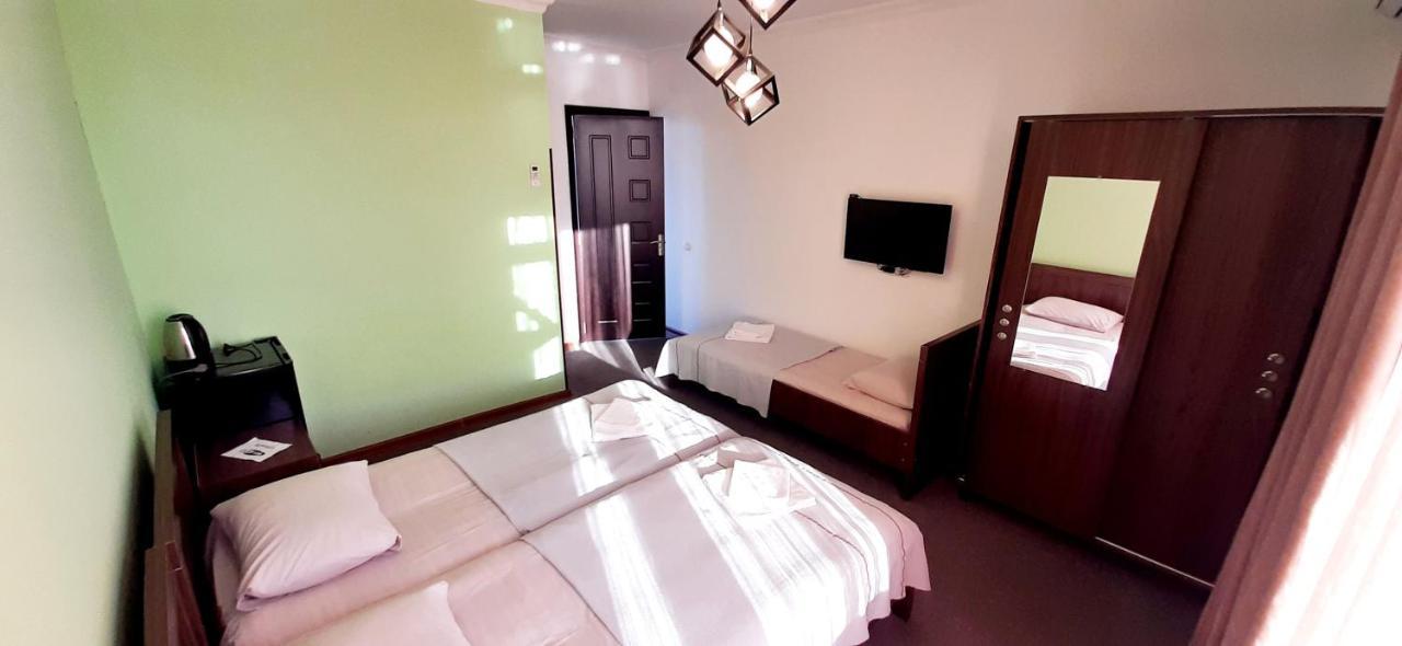 Tamazi Hotell Kobuleti Exteriör bild