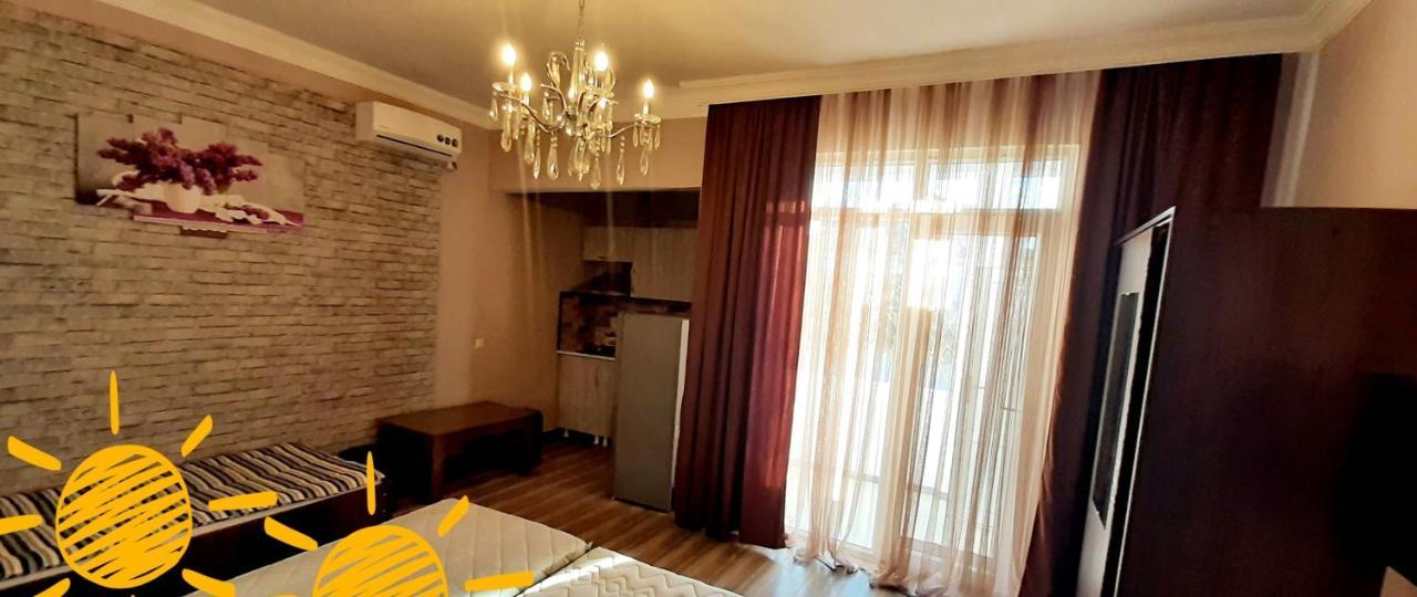 Tamazi Hotell Kobuleti Exteriör bild