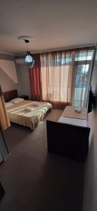 Tamazi Hotell Kobuleti Exteriör bild