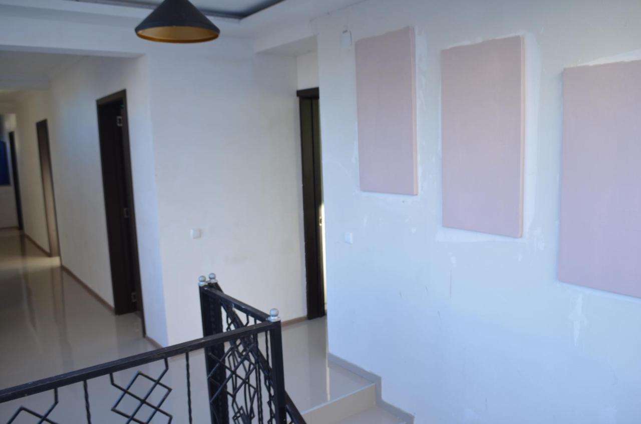 Tamazi Hotell Kobuleti Exteriör bild